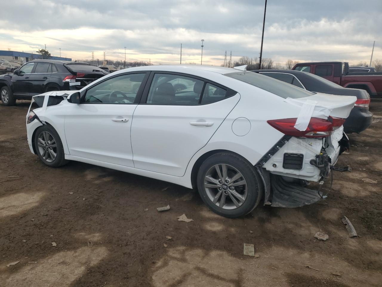 2018 HYUNDAI ELANTRA SE - Фото 2