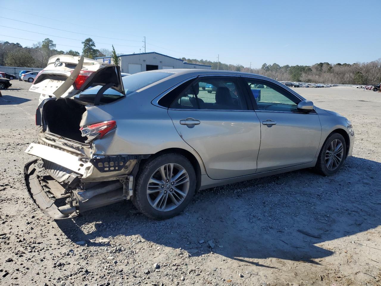 2015 TOYOTA CAMRY LE - Фото 3