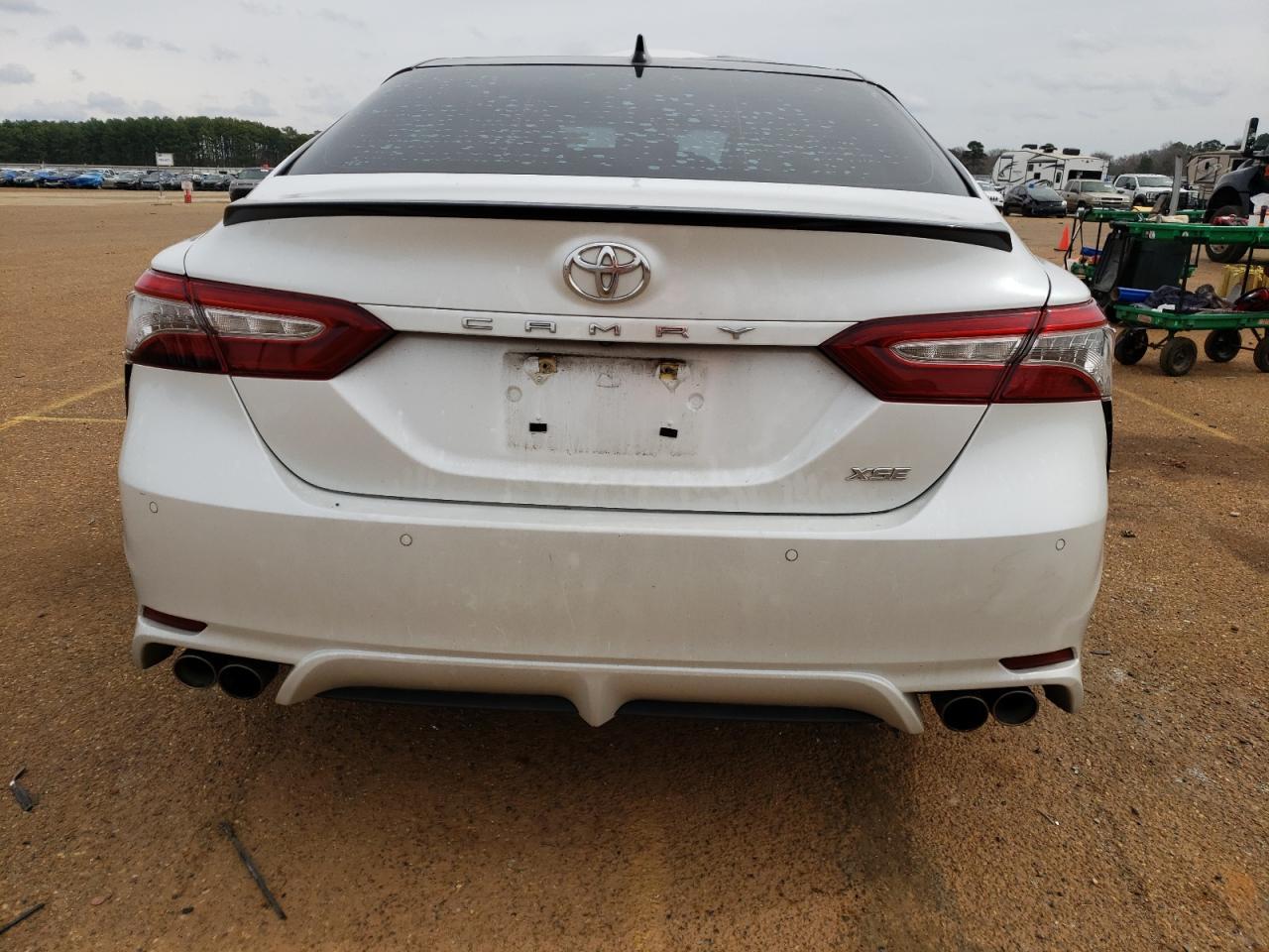 2018 TOYOTA CAMRY XSE - Image 6