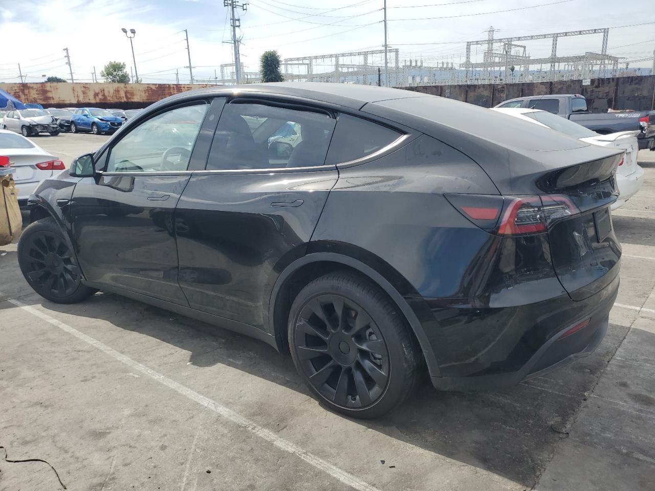 2023 TESLA MODEL Y - Image 2