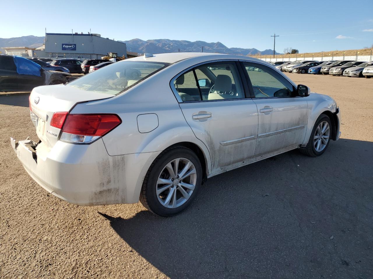 2011 SUBARU LEGACY 2.5 - Фото 3