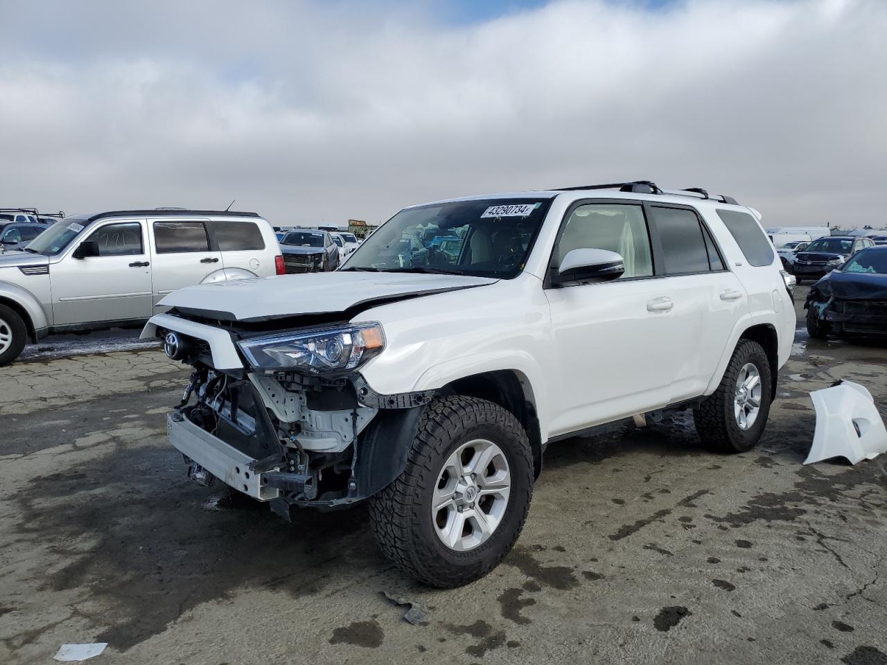2019 TOYOTA 4RUNNER SR