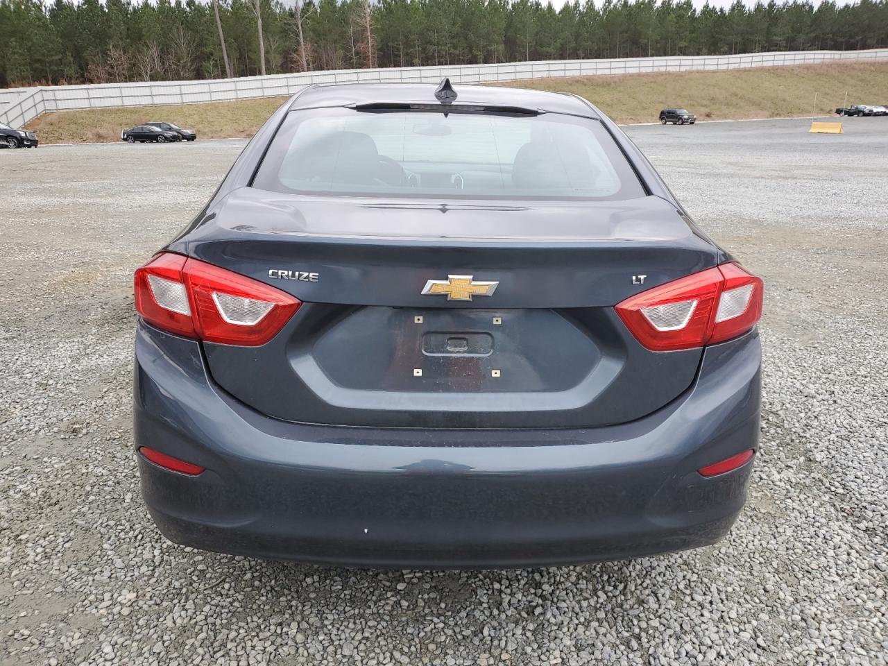 2017 CHEVROLET CRUZE LT - Image 6