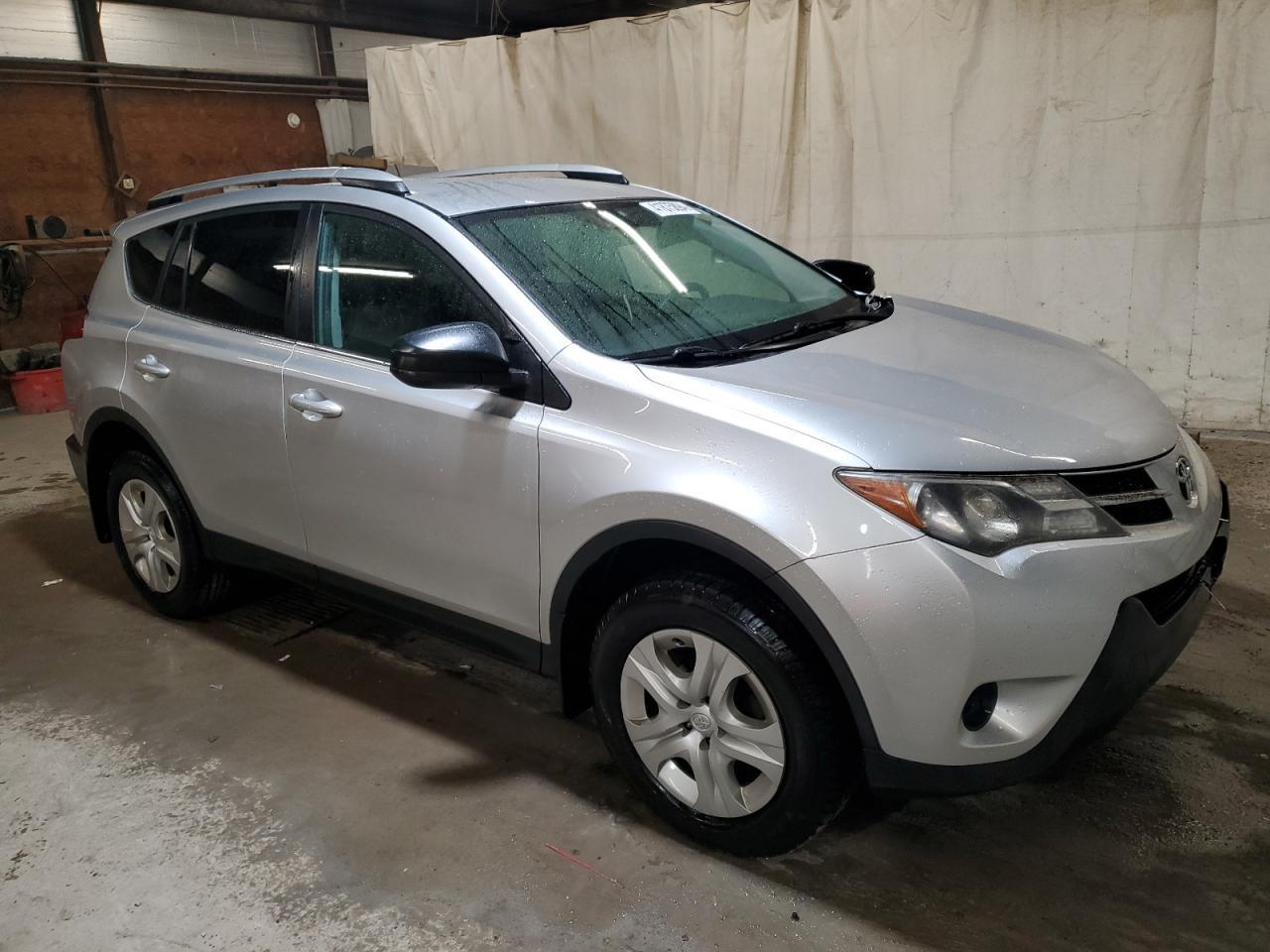 2015 TOYOTA RAV4 LE - Фото 4