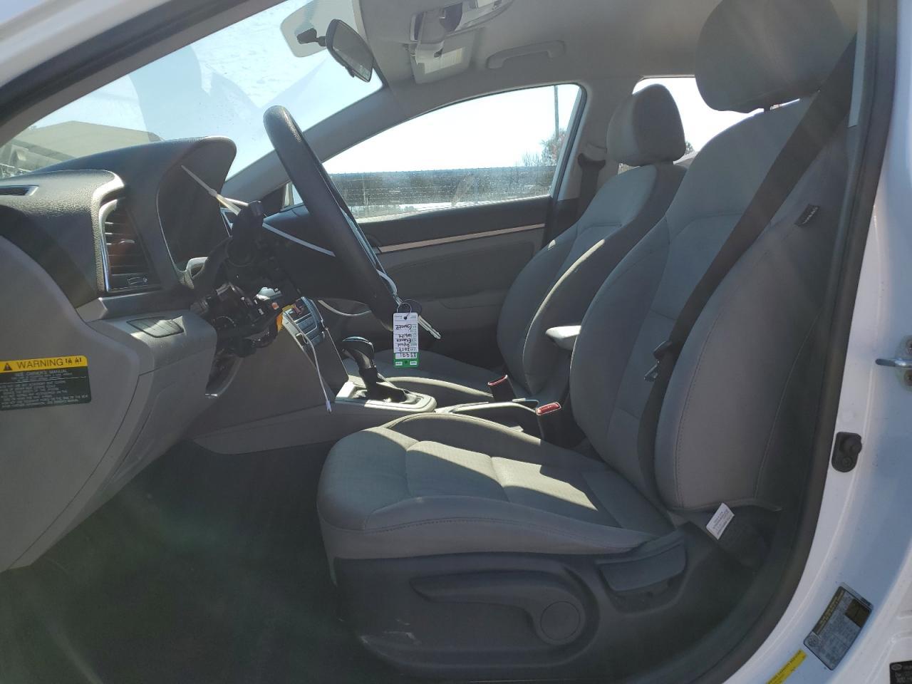 2017 HYUNDAI ELANTRA SE - Фото 7