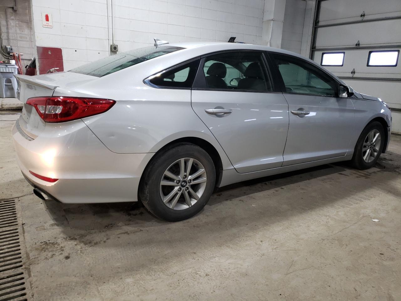 2017 HYUNDAI SONATA SE - Фото 3