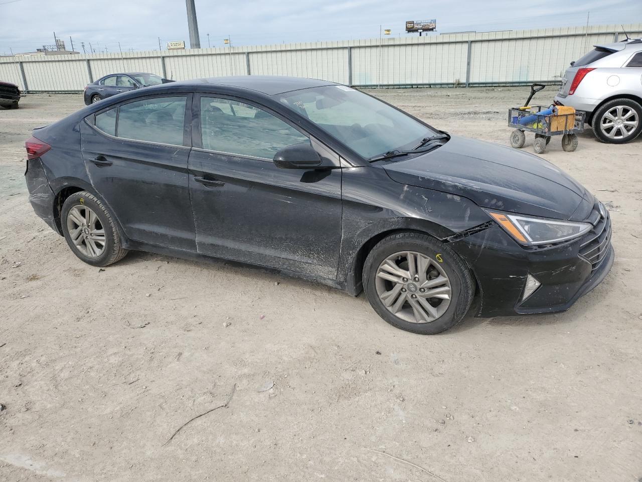 2019 HYUNDAI ELANTRA SE - Фото 4