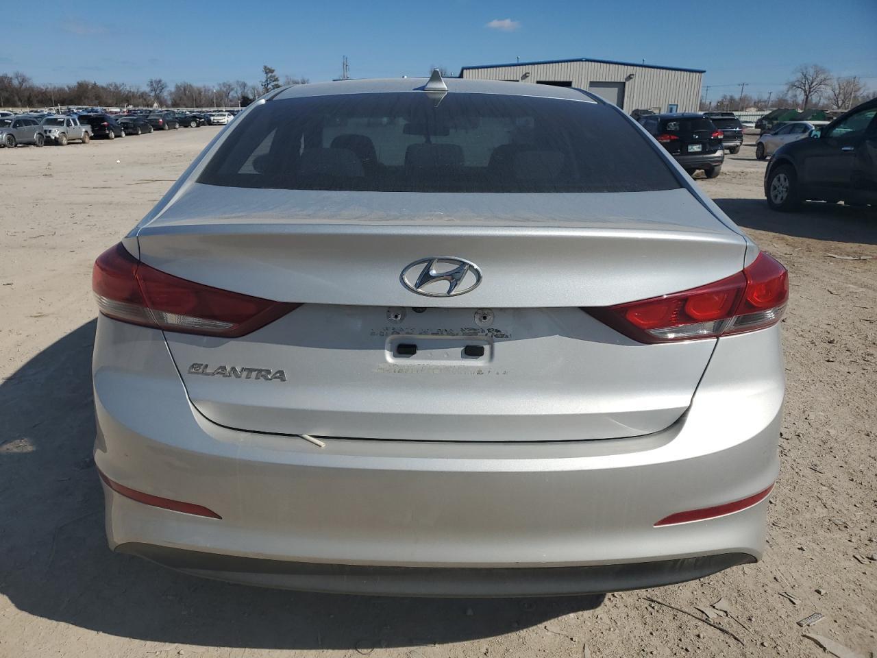 2018 HYUNDAI ELANTRA SE - Фото 6