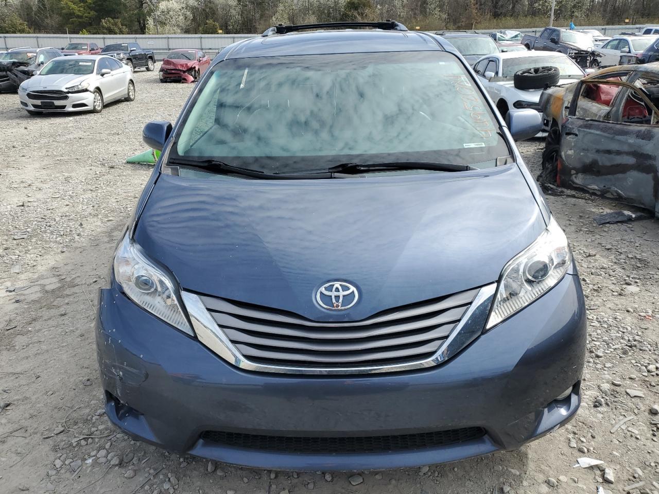 2015 TOYOTA SIENNA XLE - Фото 5