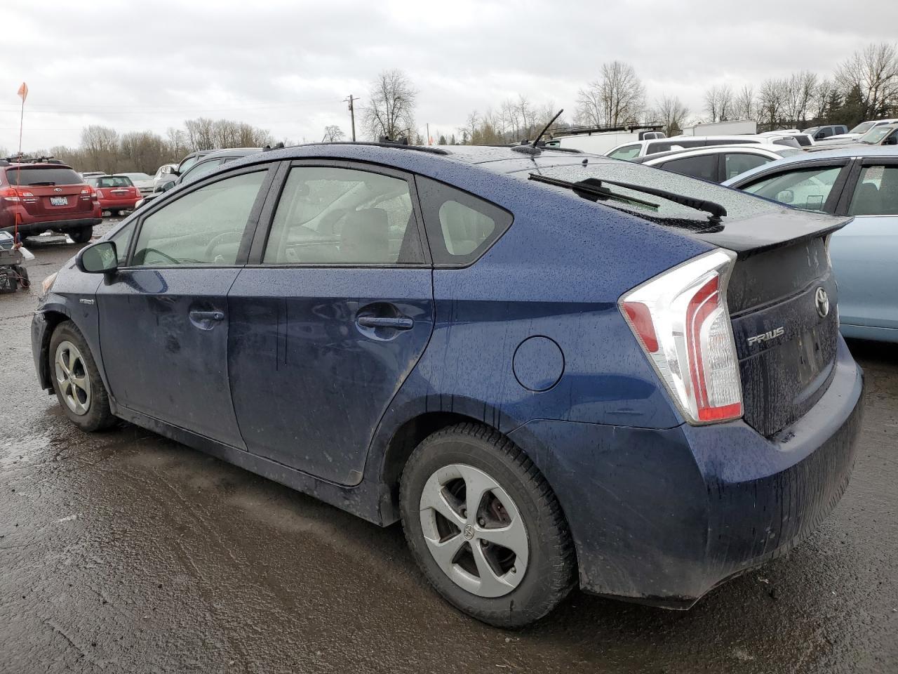 2015 TOYOTA PRIUS - Фото 2