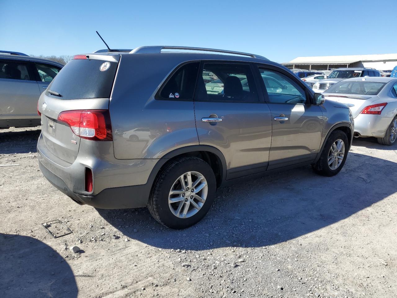 2015 KIA SORENTO LX - Image 3