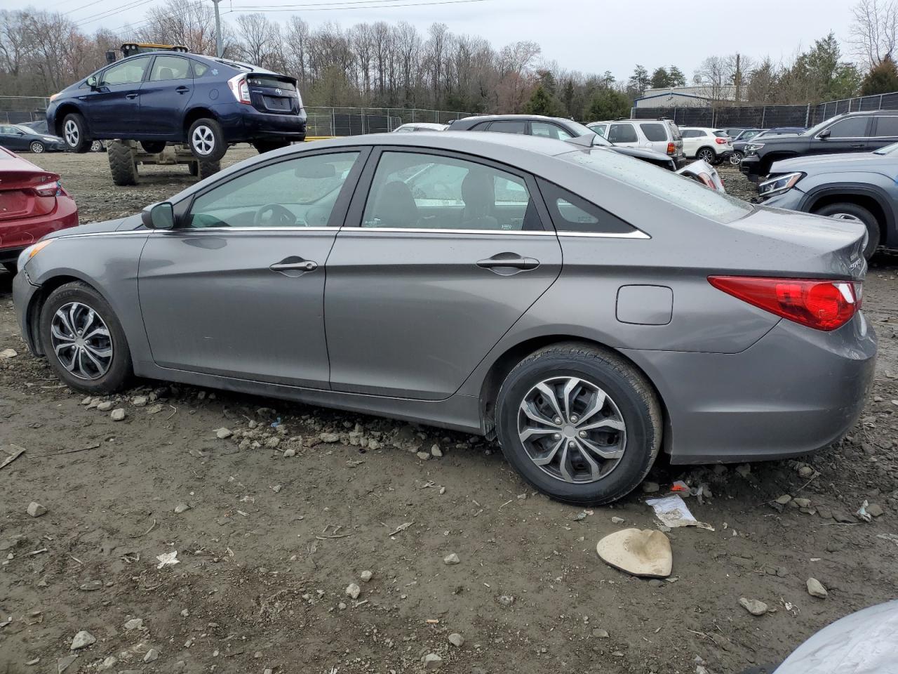 2013 HYUNDAI SONATA GLS - Image 2