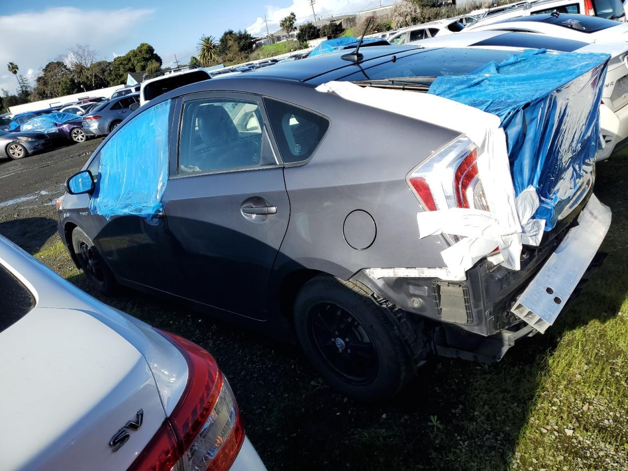 2015 TOYOTA PRIUS - Image 2