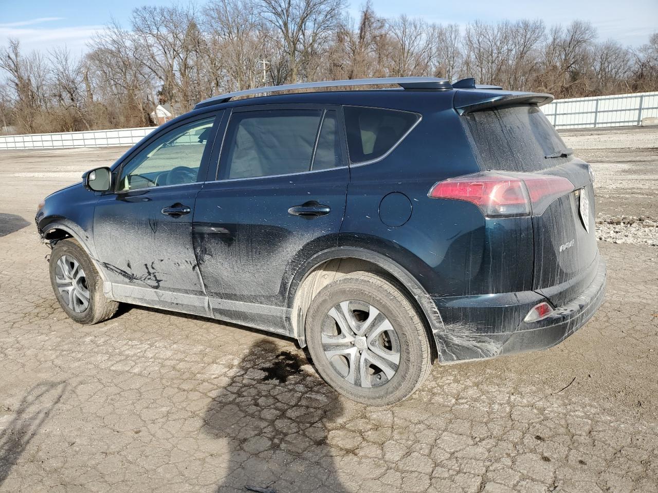 2018 TOYOTA RAV4 LE - Image 2