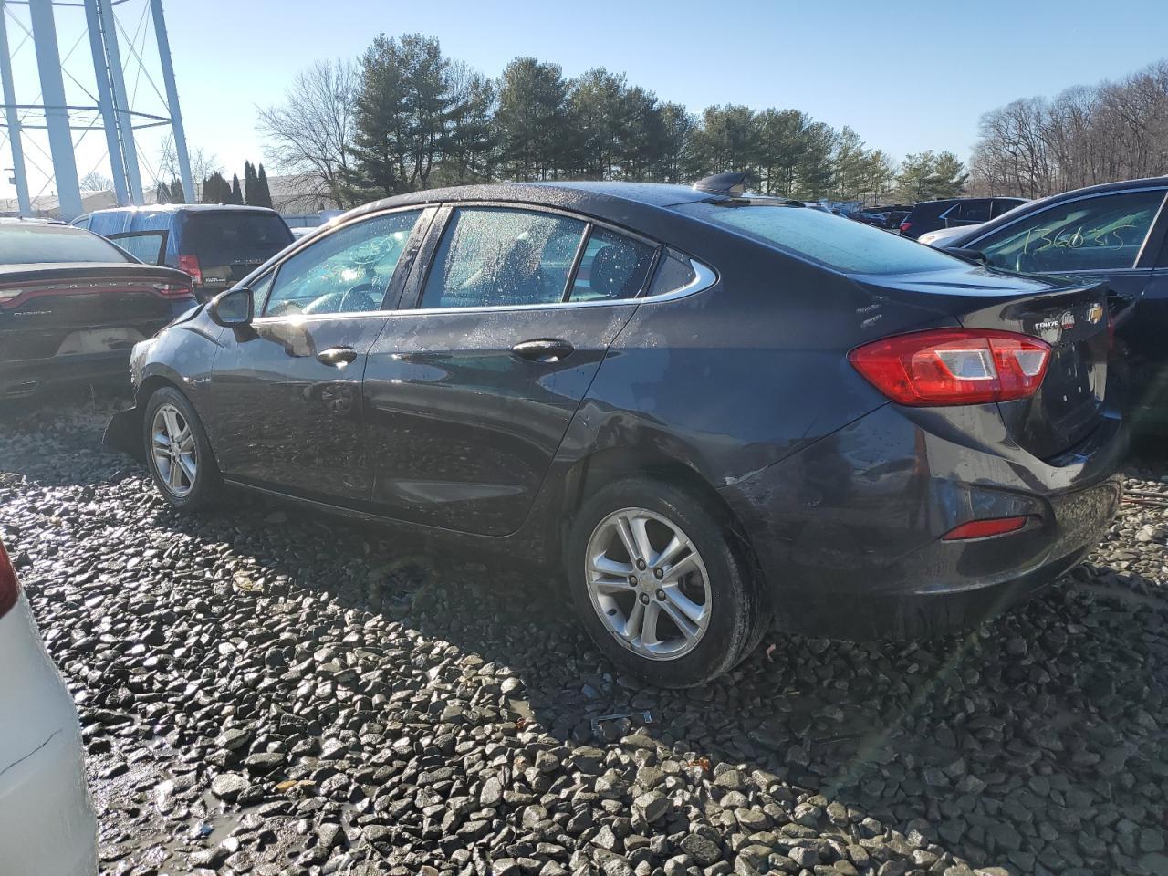 2017 CHEVROLET CRUZE LT - Image 2