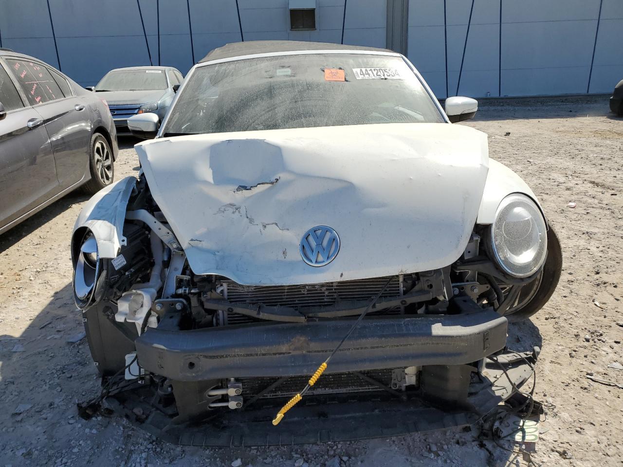 2019 VOLKSWAGEN BEETLE S - Image 5