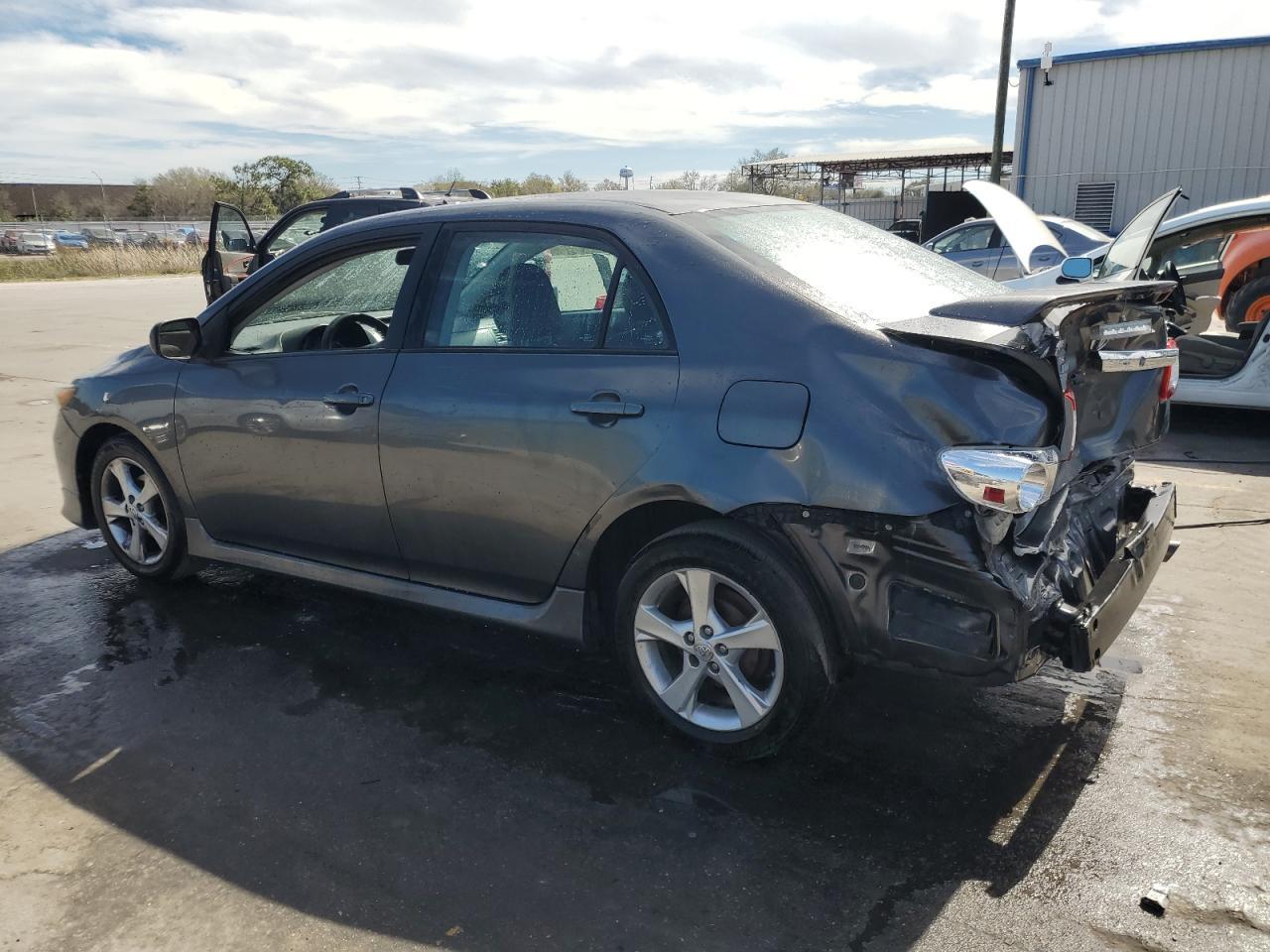 2013 TOYOTA COROLLA BA - Image 2