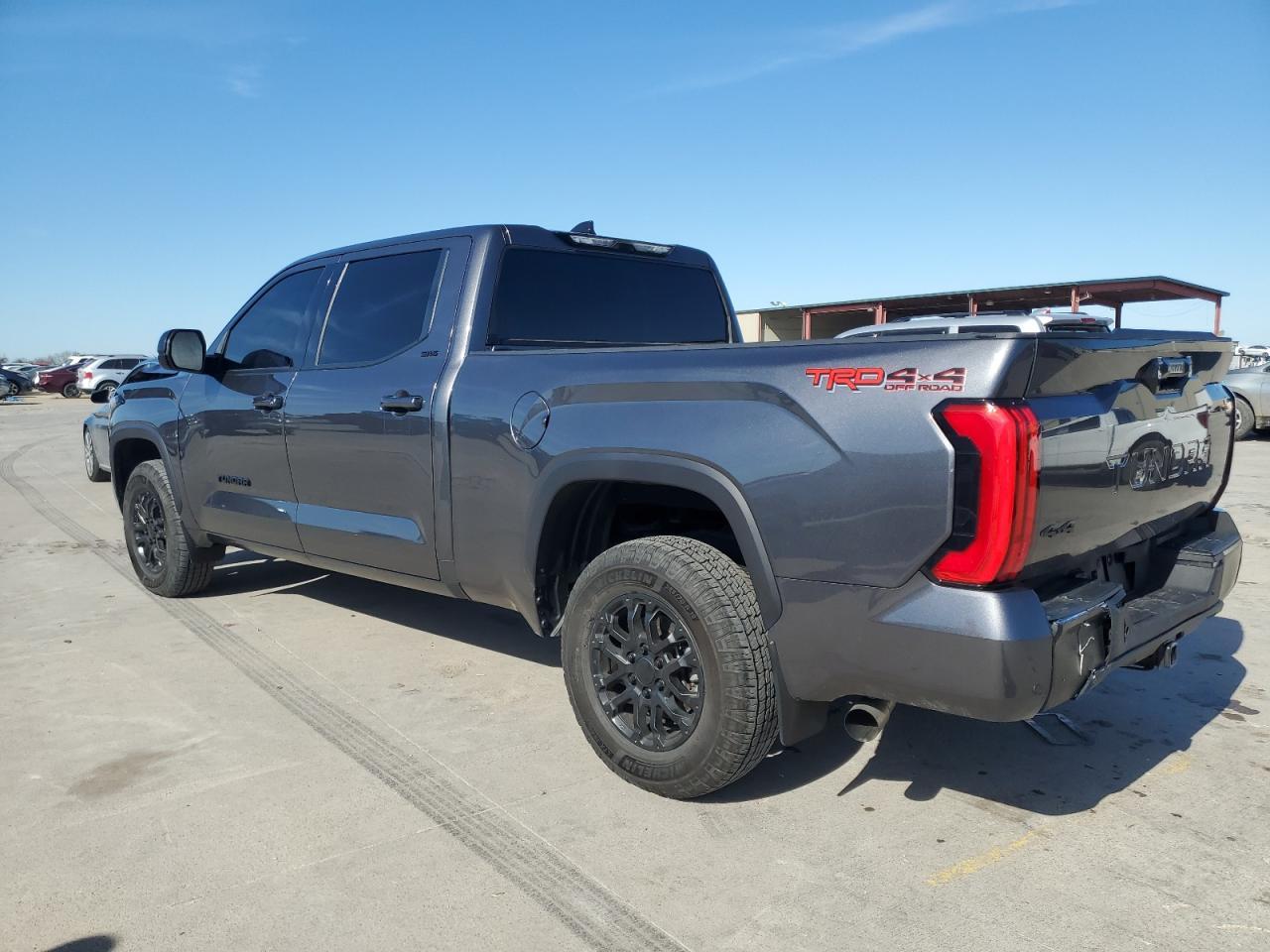 2023 TOYOTA TUNDRA CRE - Фото 2