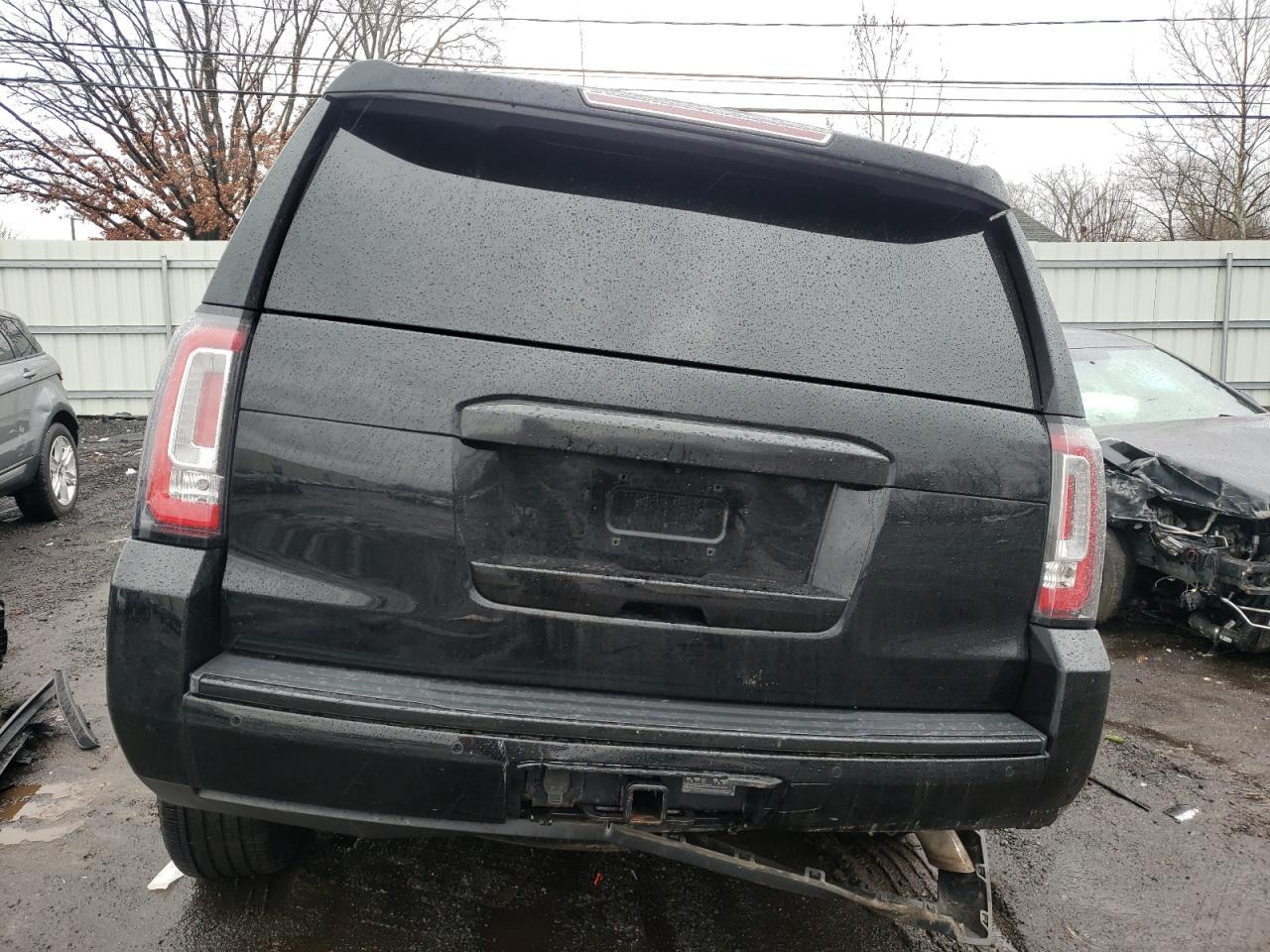 2017 GMC YUKON DENA - Фото 6