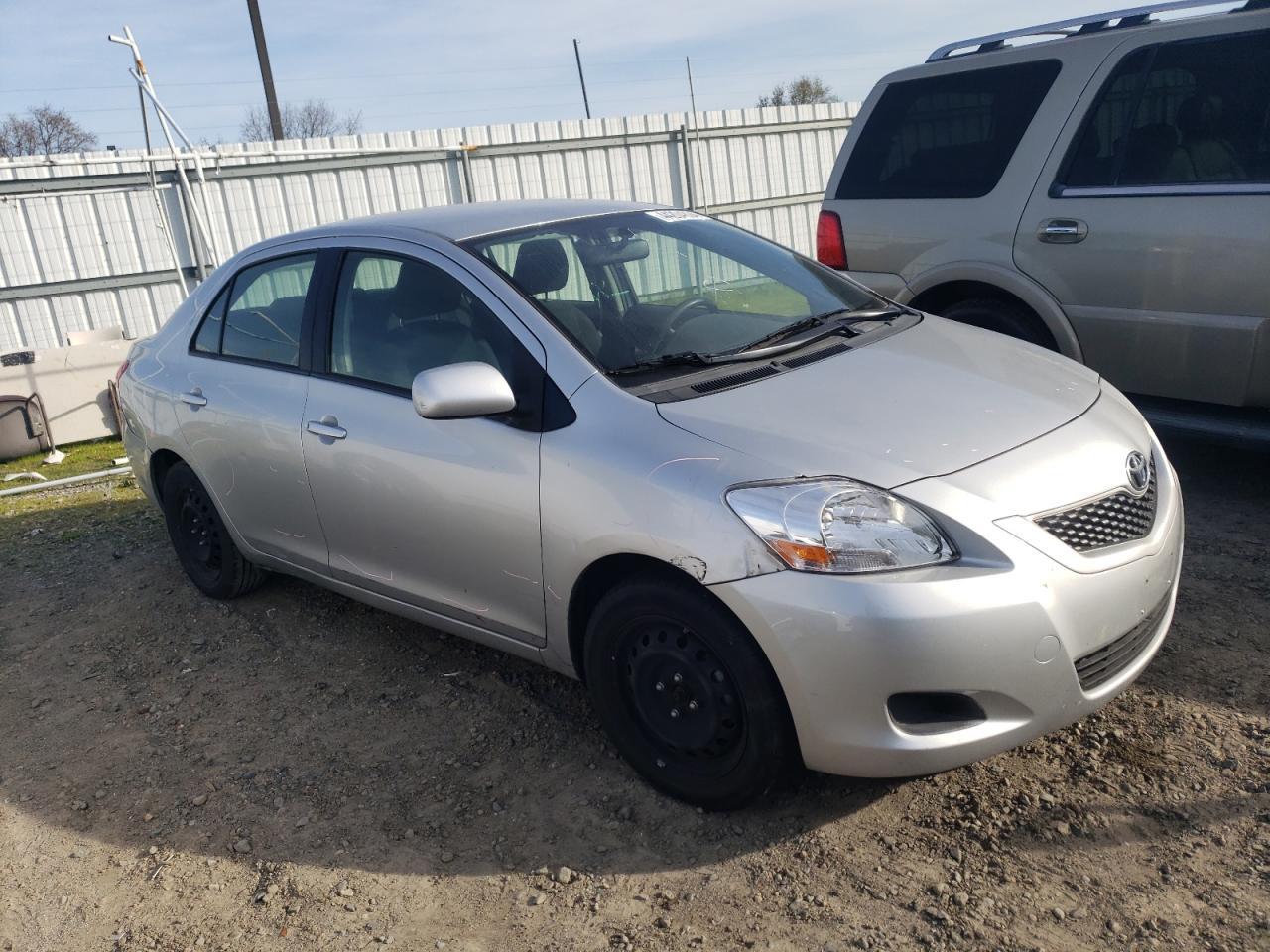 2012 TOYOTA YARIS - Фото 4