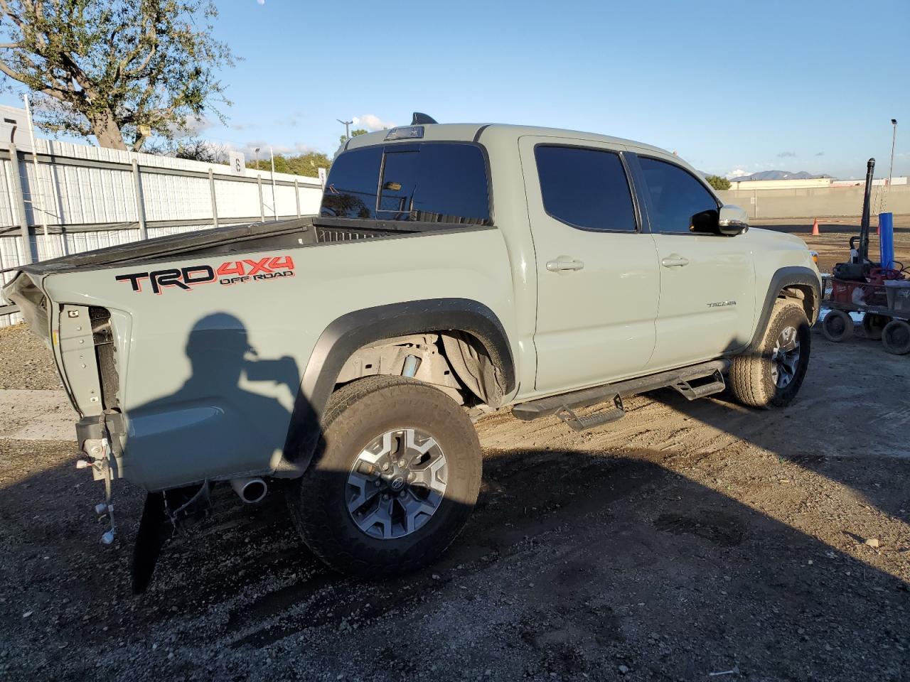 2023 TOYOTA TACOMA DOU - Фото 3