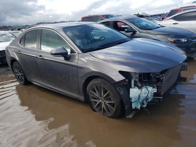 2022 Toyota Camry Se - Image 4