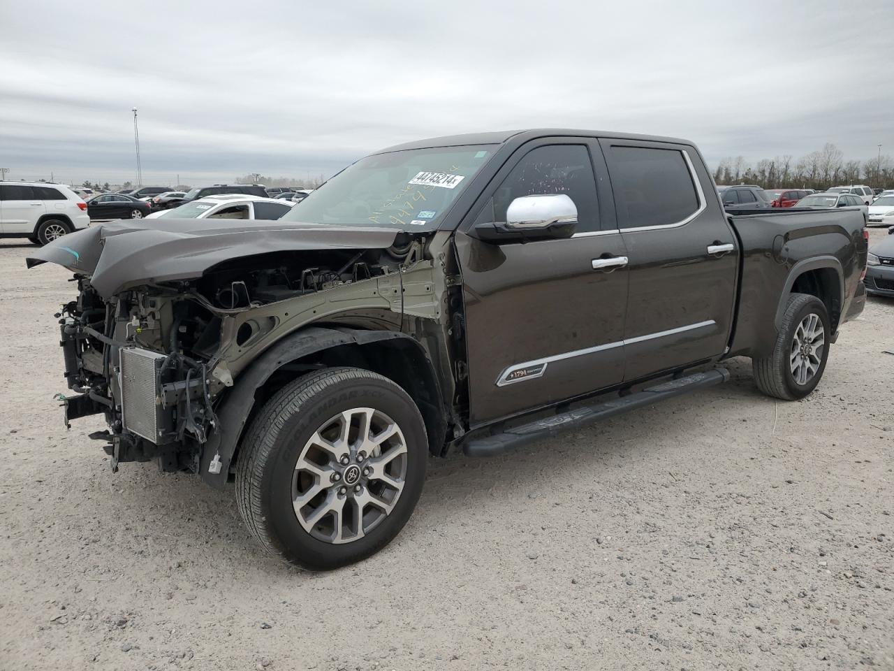 2023 TOYOTA TUNDRA CRE