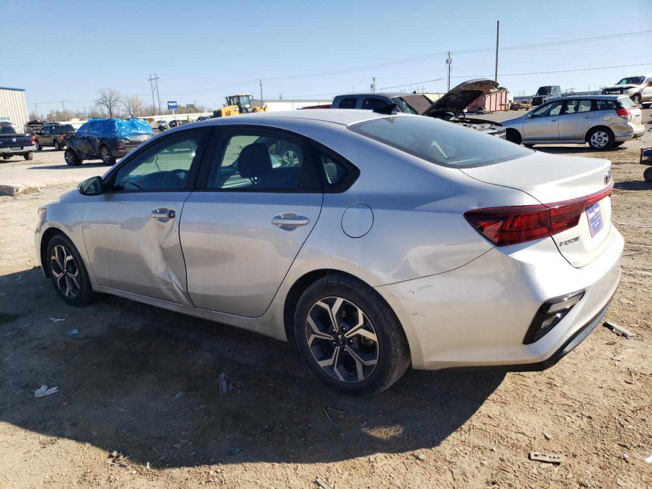 2021 KIA FORTE FE - Image 2