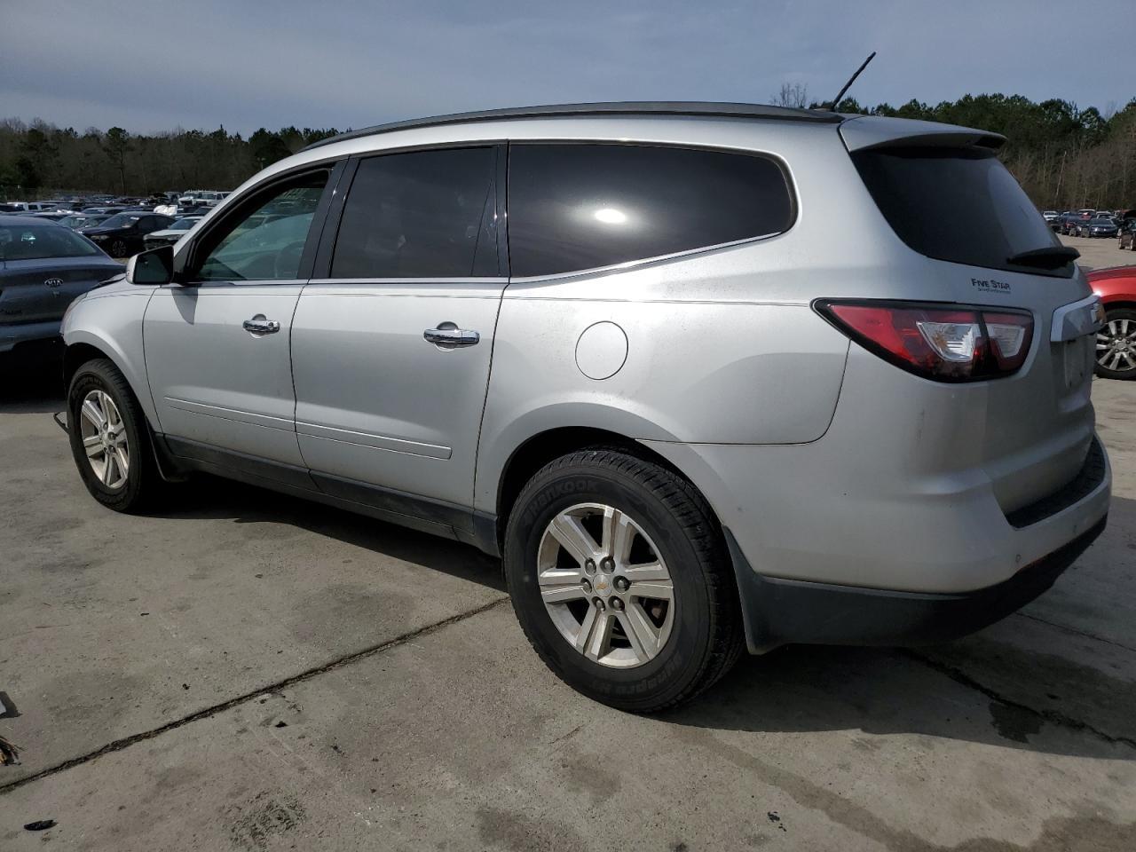 2014 CHEVROLET TRAVERSE L - Image 2