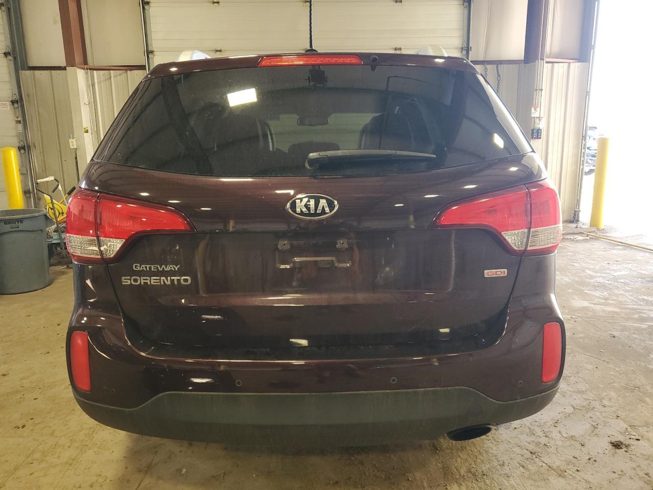 2015 KIA SORENTO LX - Image 6