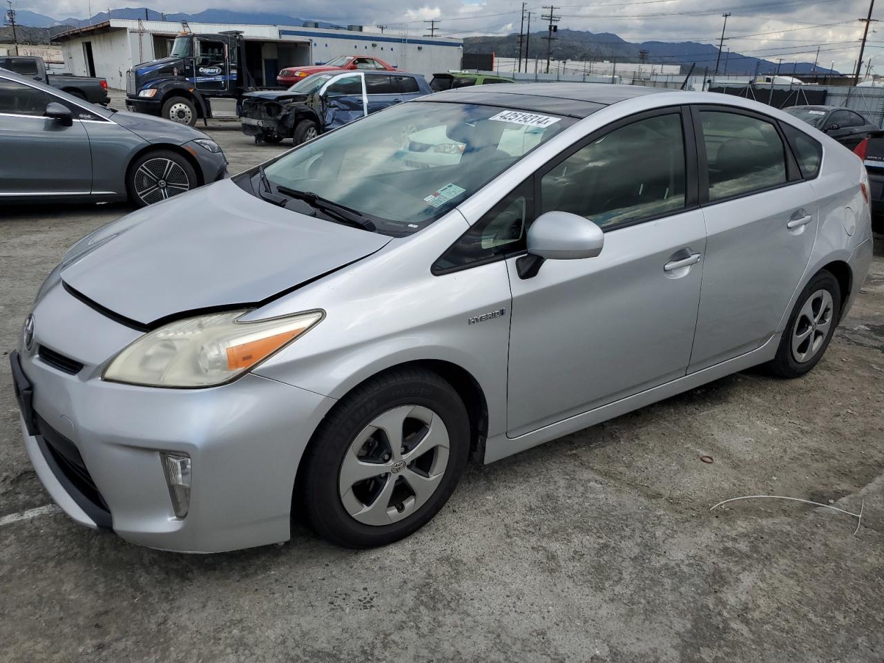 2013 TOYOTA PRIUS car image