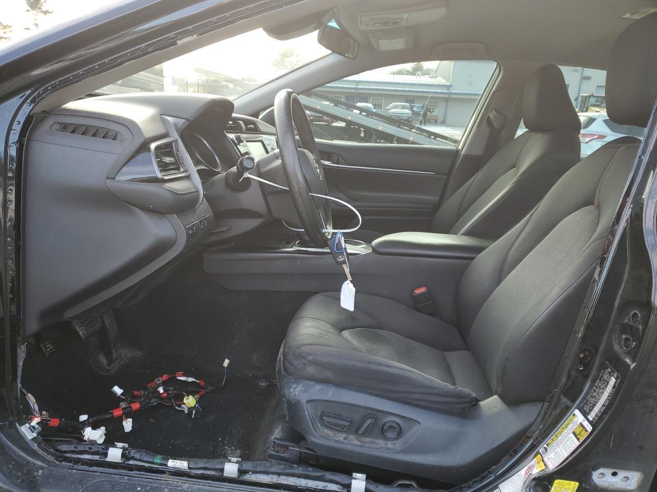 2019 TOYOTA CAMRY L - Фото 7