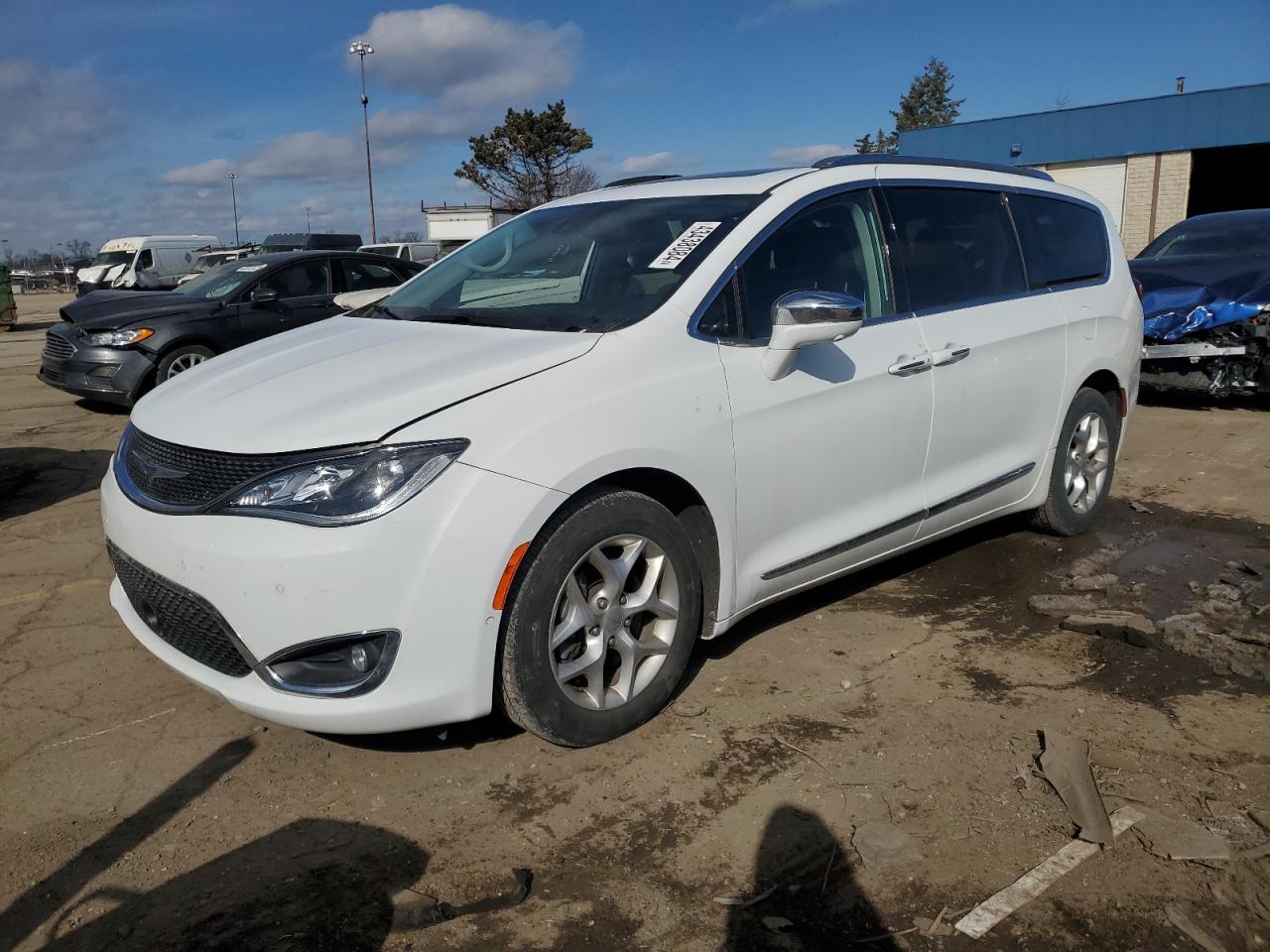 2020 CHRYSLER PACIFICA L