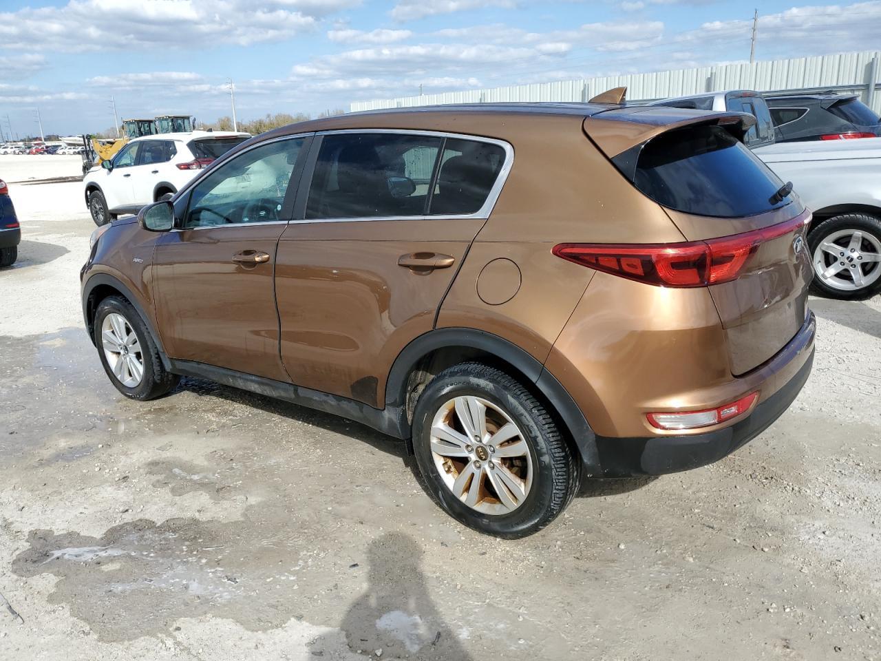 2017 KIA SPORTAGE L - Image 2