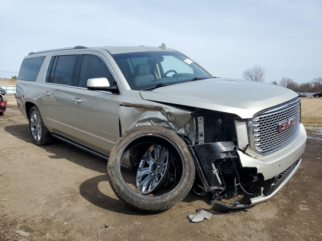 2016 GMC YUKON XL D - Фото 4