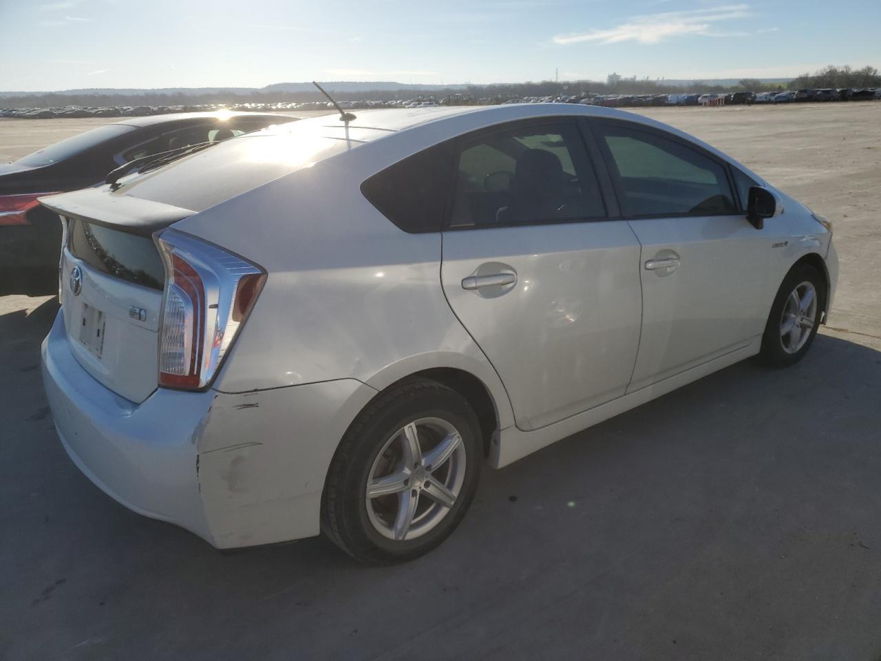 2015 TOYOTA PRIUS - Image 3