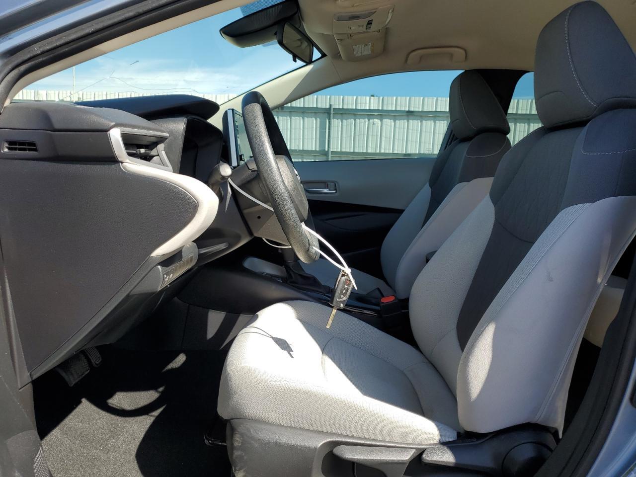 2021 TOYOTA COROLLA LE - Фото 7