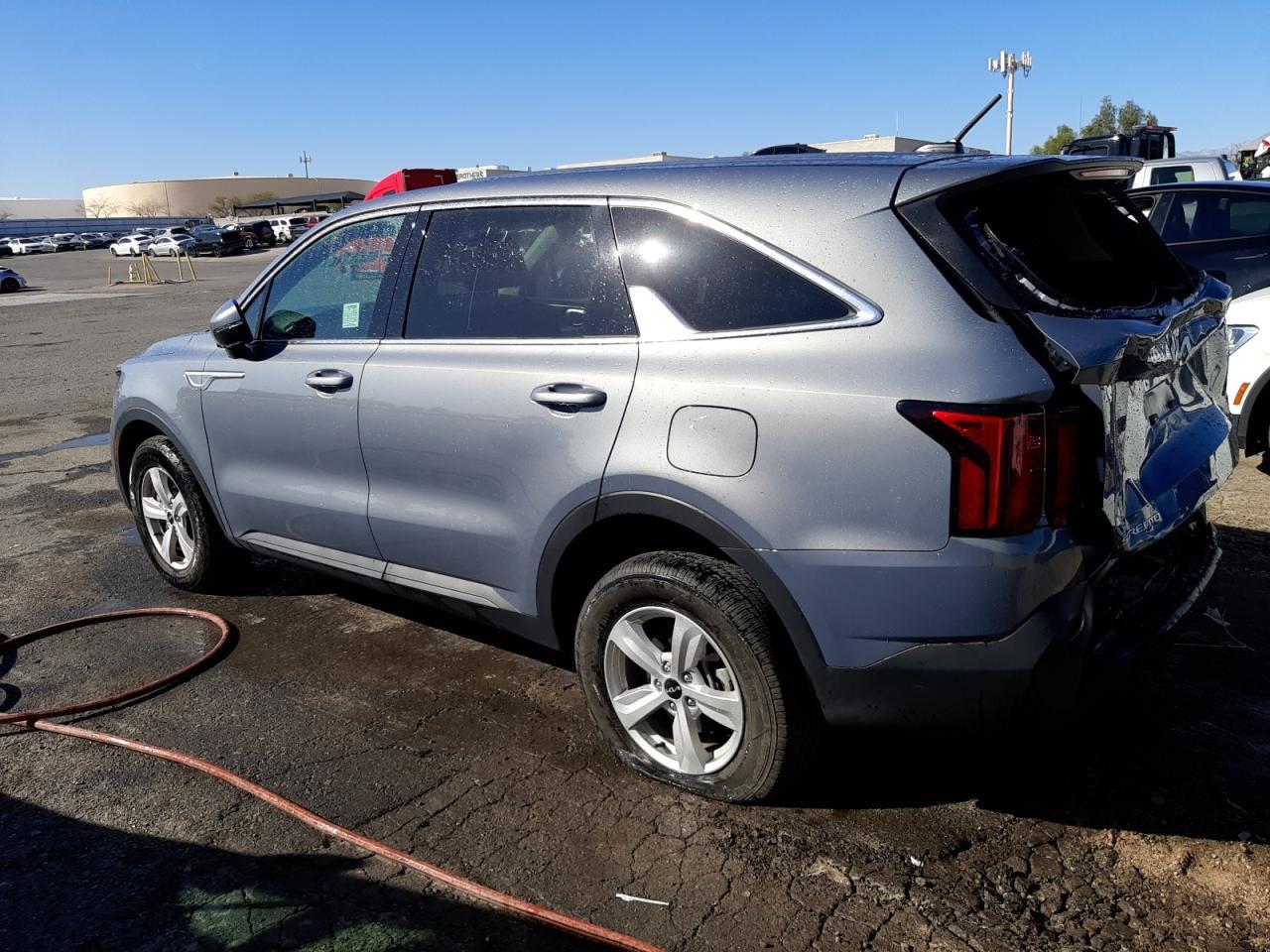 2023 KIA SORENTO LX - Фото 2
