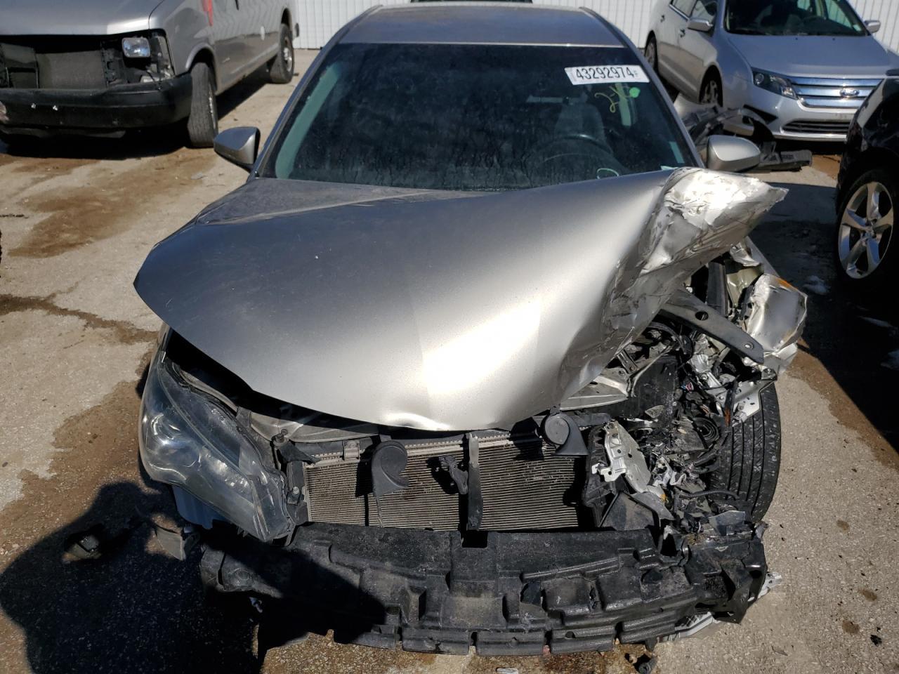 2015 TOYOTA CAMRY LE - Image 5