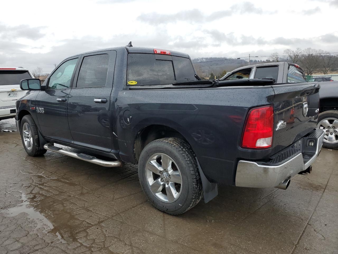 2015 RAM 1500 SLT - Фото 2
