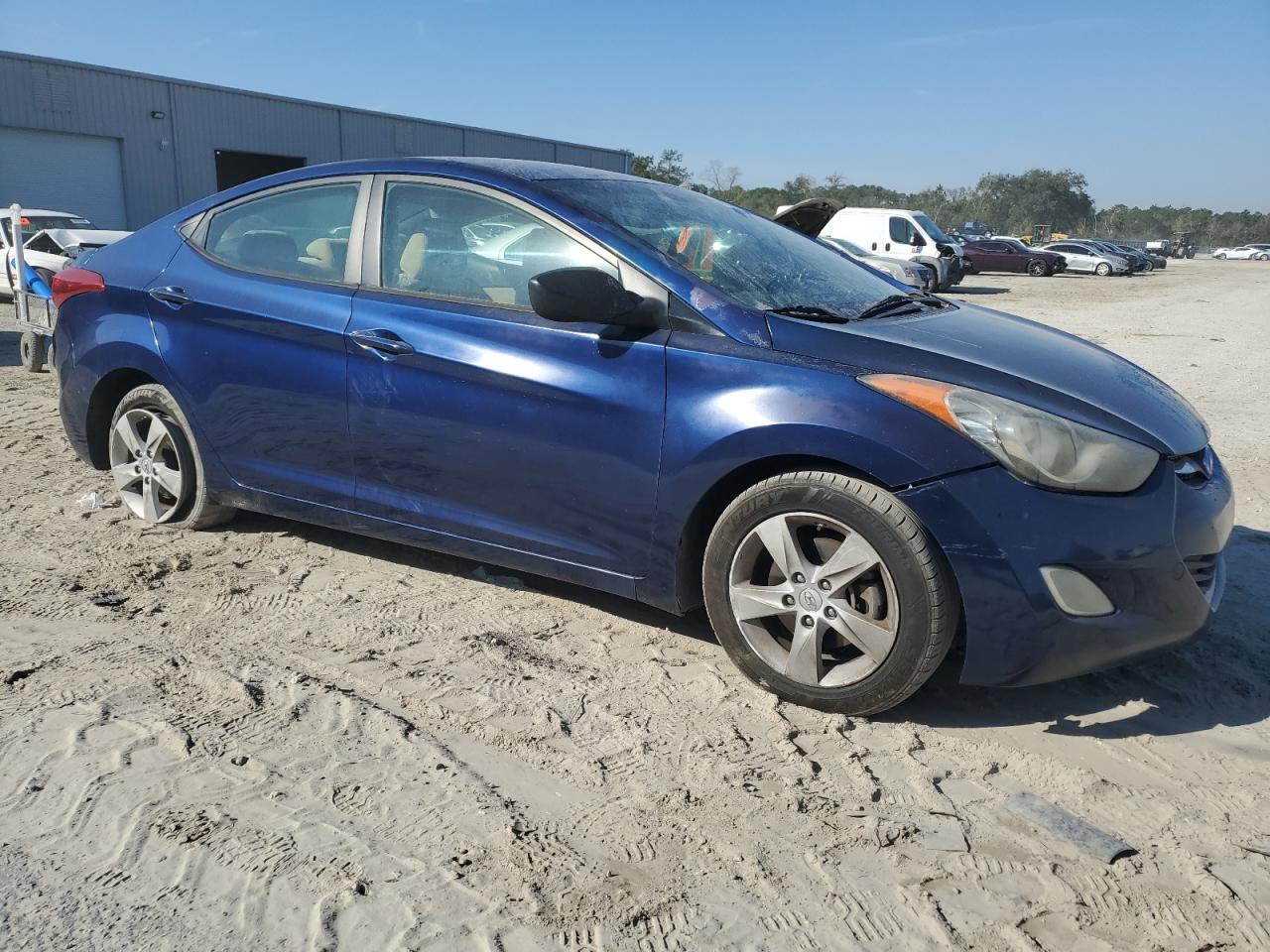 2013 HYUNDAI ELANTRA GL - Image 4