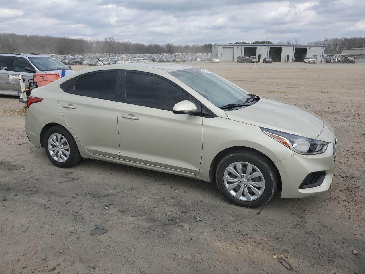 2019 HYUNDAI ACCENT SE - Фото 4