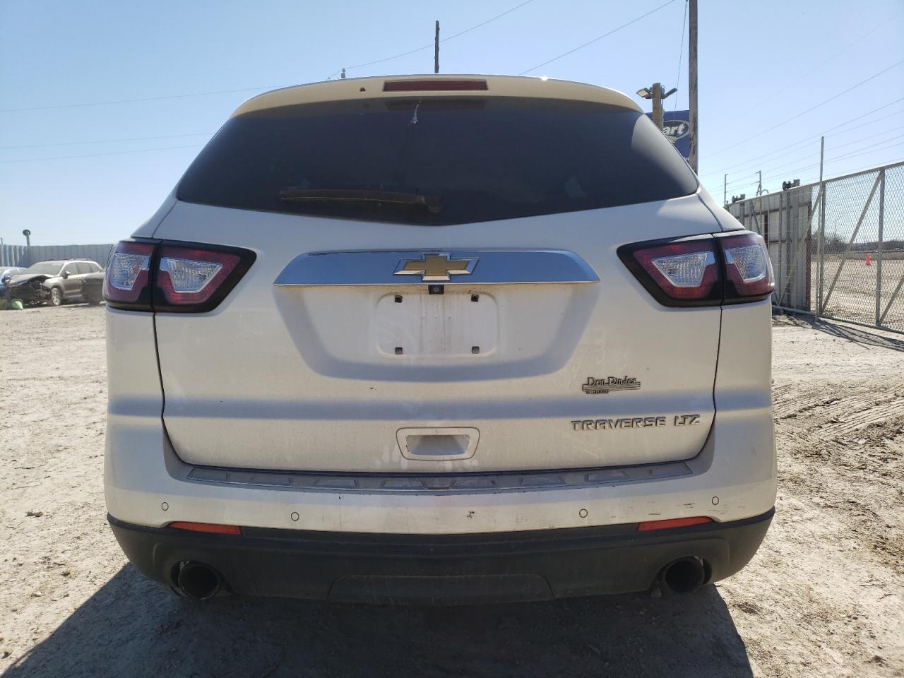 2015 CHEVROLET TRAVERSE L - Image 6