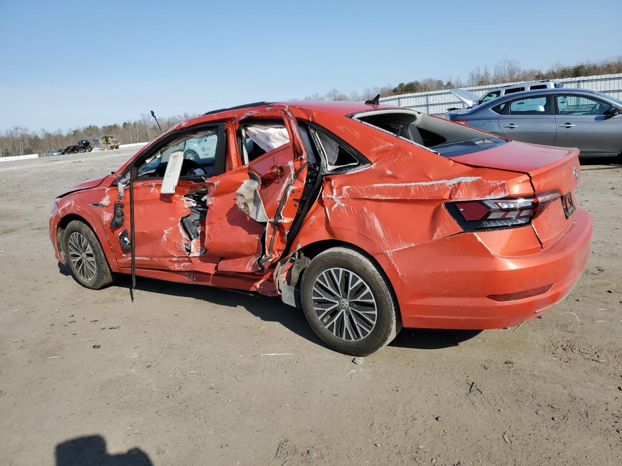 2019 VOLKSWAGEN JETTA SEL - Фото 2