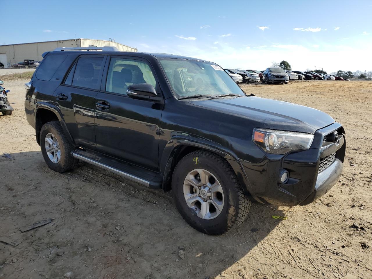2018 TOYOTA 4RUNNER SR - Image 4