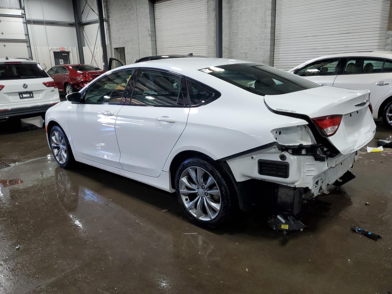 2015 CHRYSLER 200 S - Фото 2