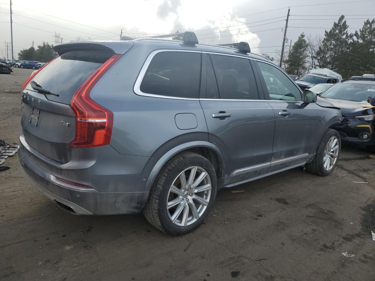 2016 VOLVO XC90 T6 - Фото 3