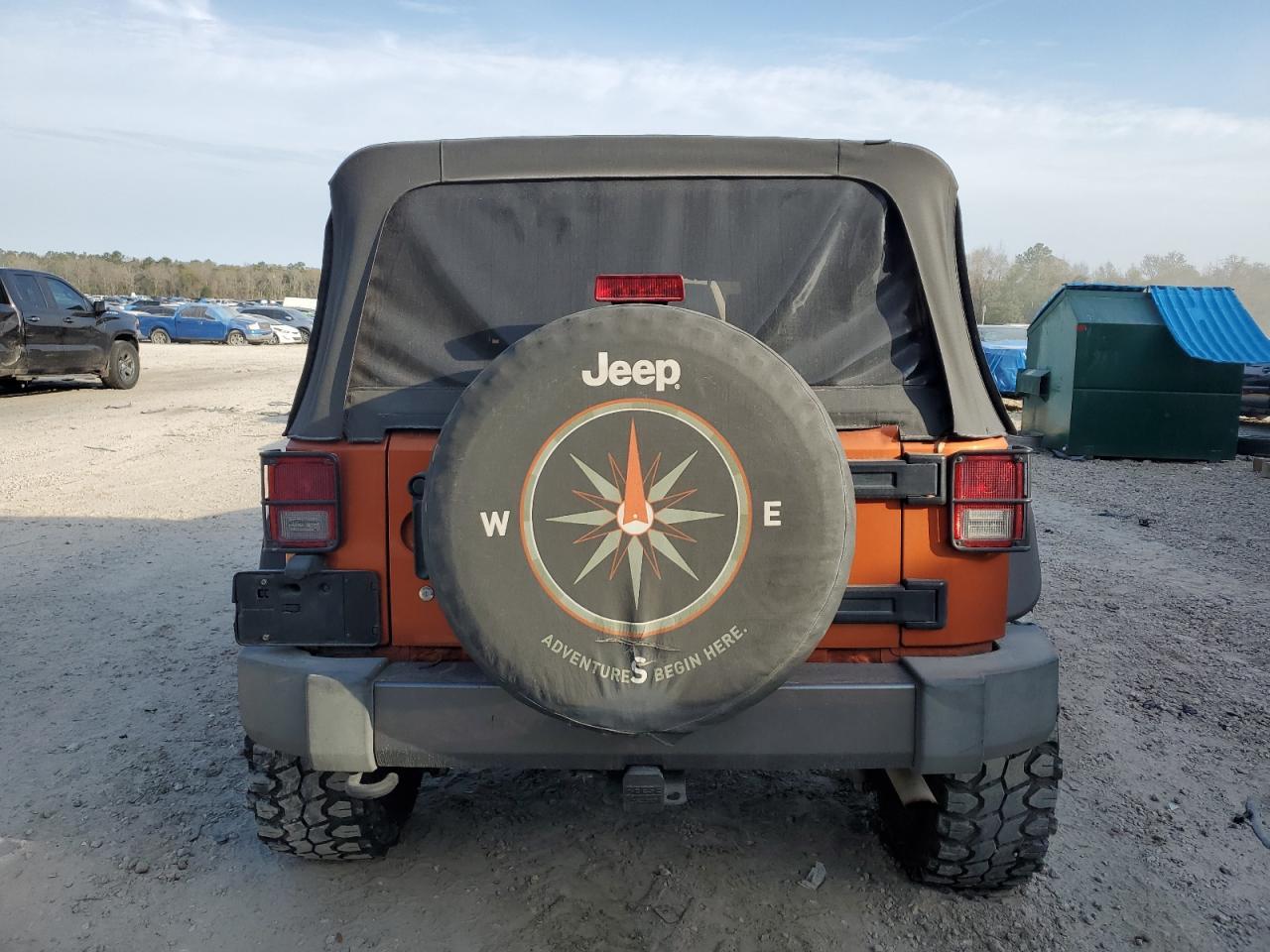 2010 JEEP WRANGLER U - Image 6