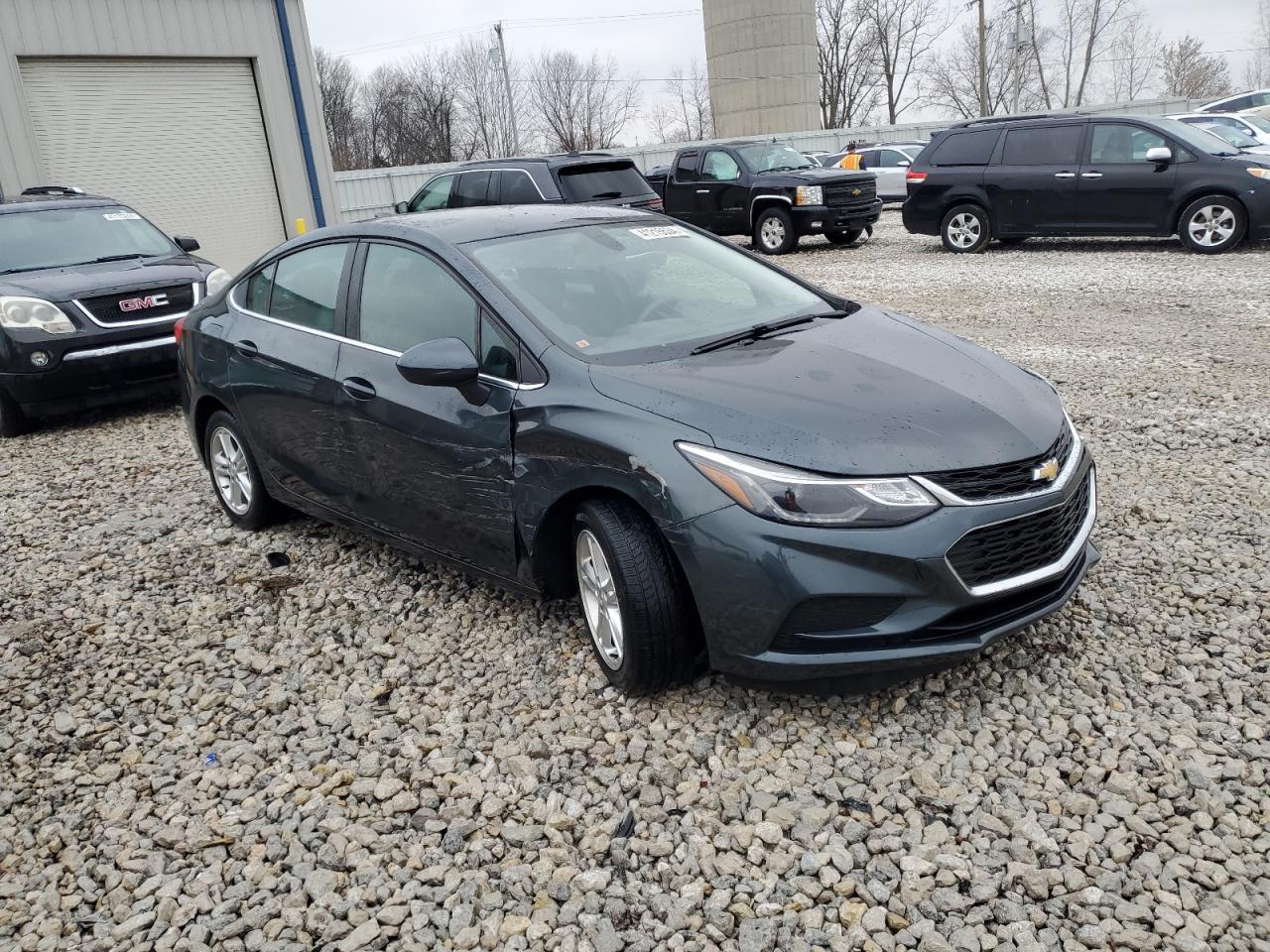 2017 CHEVROLET CRUZE LT - Image 4