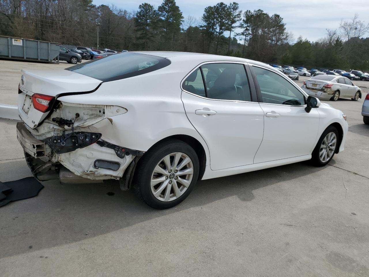 2018 TOYOTA CAMRY L - Фото 3